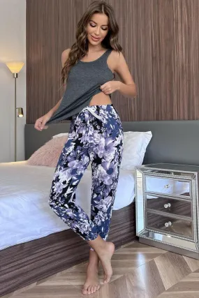 Chic Floral Lounge Ensemble with Sleeveless Top and Cropped Pants