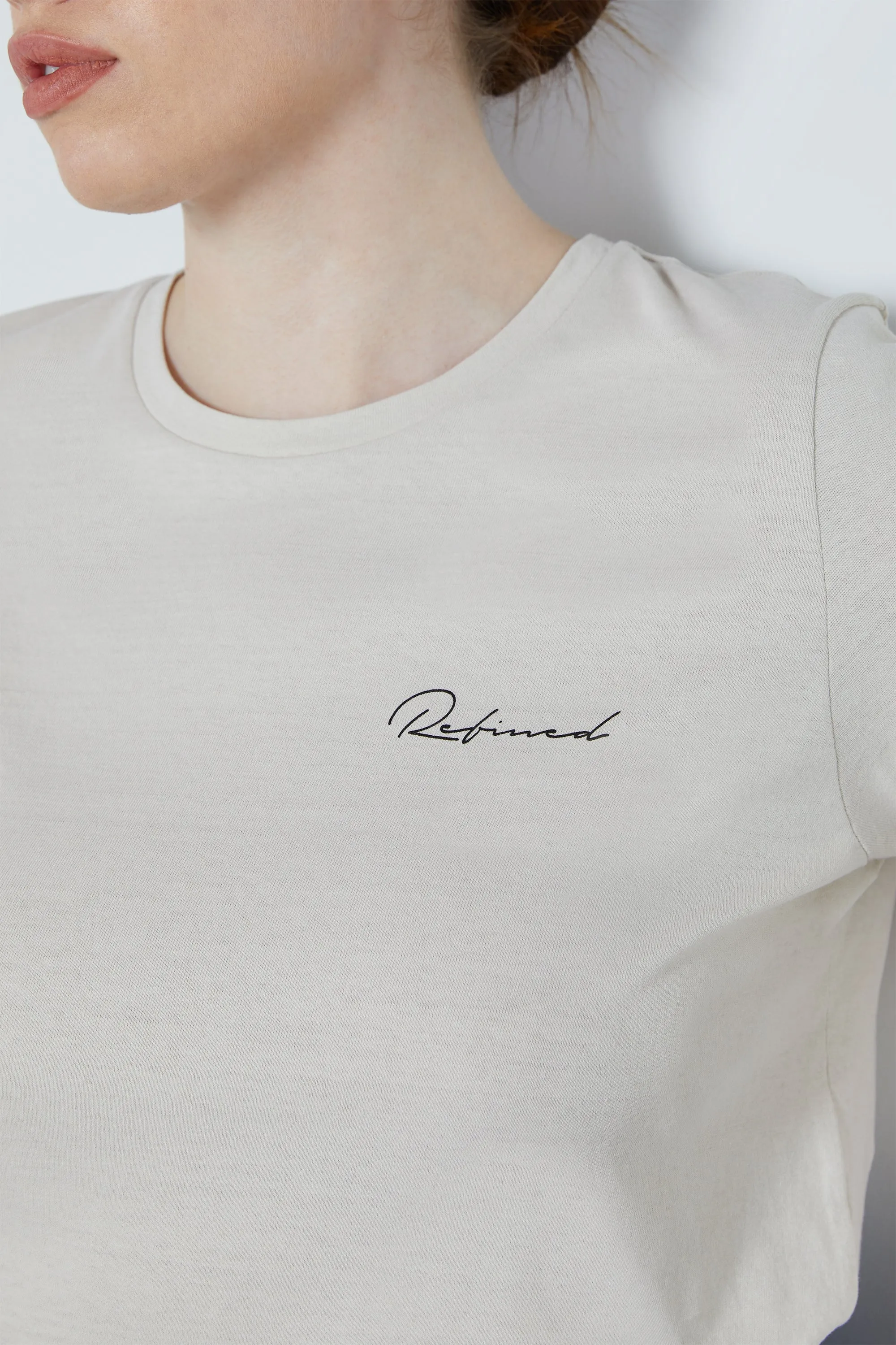 REFINED SCRIPT TEE