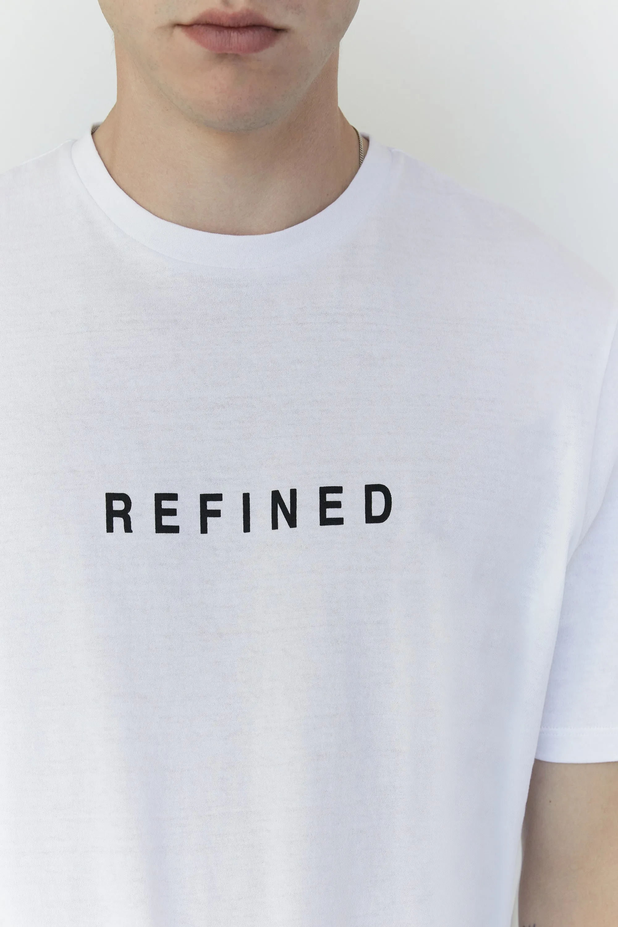 REFINED TEE